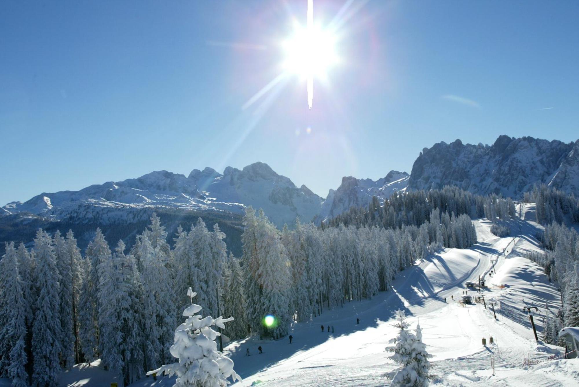 Dachstein West Hotel Gmbh-Kirchenwirt Russbach Russbach am Pass Gschütt Eksteriør billede
